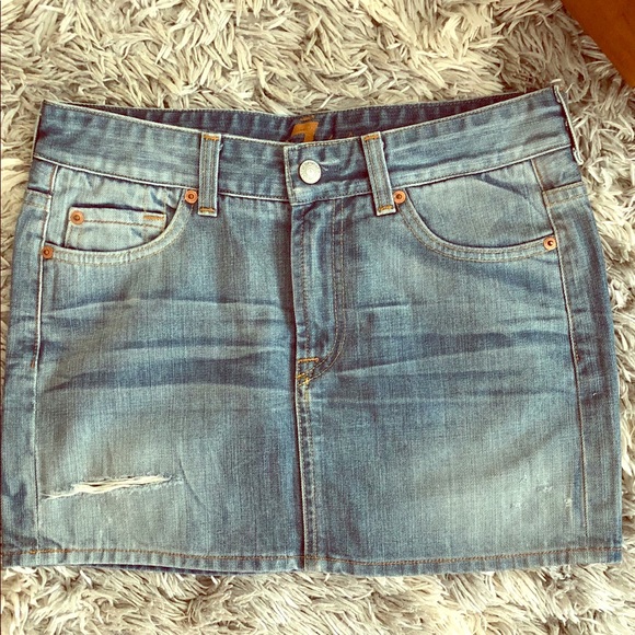 ⚡️7 For All Mankind Denim Miniskirt - Picture 2 of 4